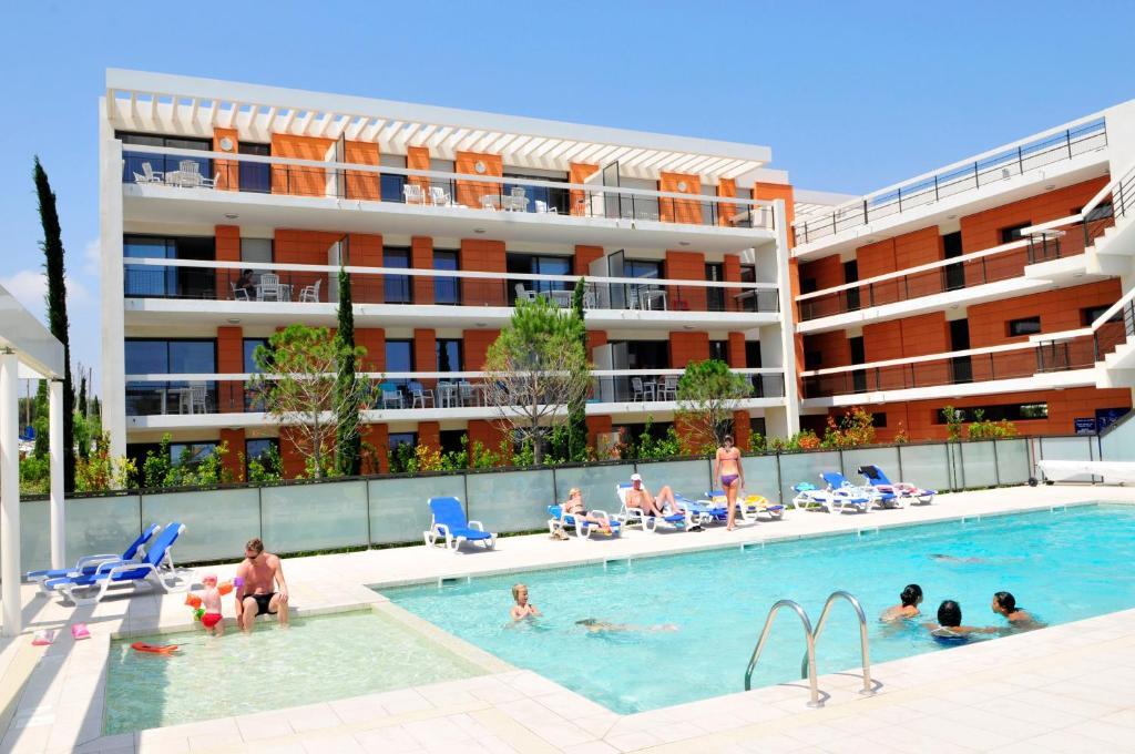 Residence Goelia Royal Cap Villeneuve-Loubet Exterior photo
